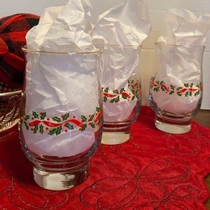 Set of 3 Libbey HOLLY BERRY RIBBON 5 1/2" Tulip Glasses Tumblers Christm…